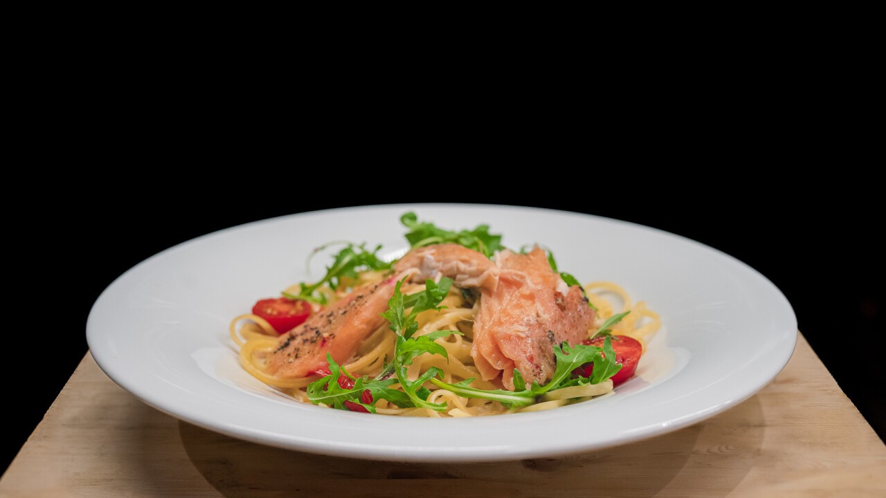 Free Flow: Linguine mit Limetten-Sahnesauce und grilliertem Lachs