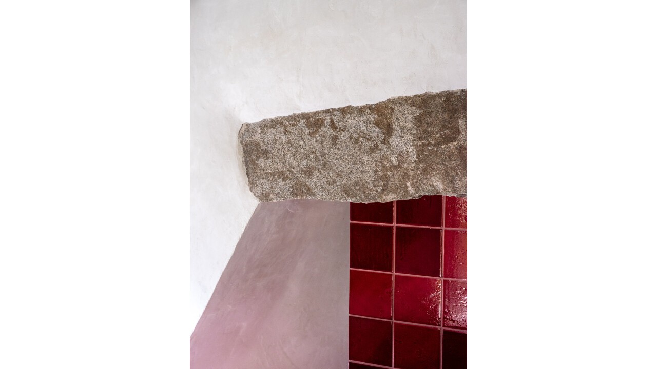 Detail Kachelofen (Bild: Pierre Marmy)